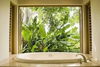 Hopewell Silent Waters Villa מלון